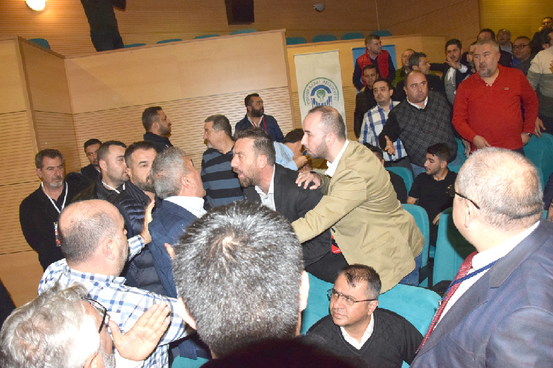 SENİ VERMEYİZ ELLERE