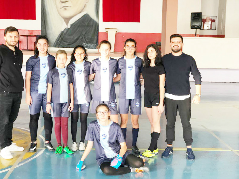 FUTBOL SADECE FUTBOL DEĞİLDİR