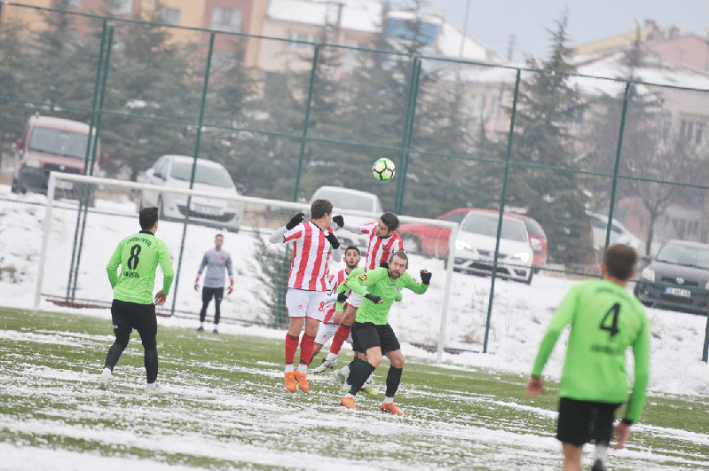 LİDERE ZORLU RAKİP