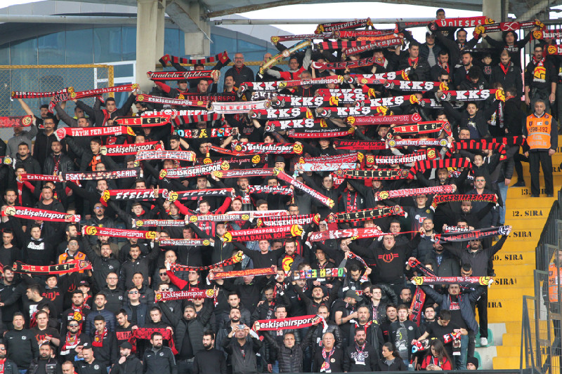 TARAFTAR GÖREVİNİ YAPTI