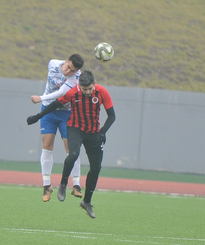 YARIM SAATLİK MAÇ(2-3)