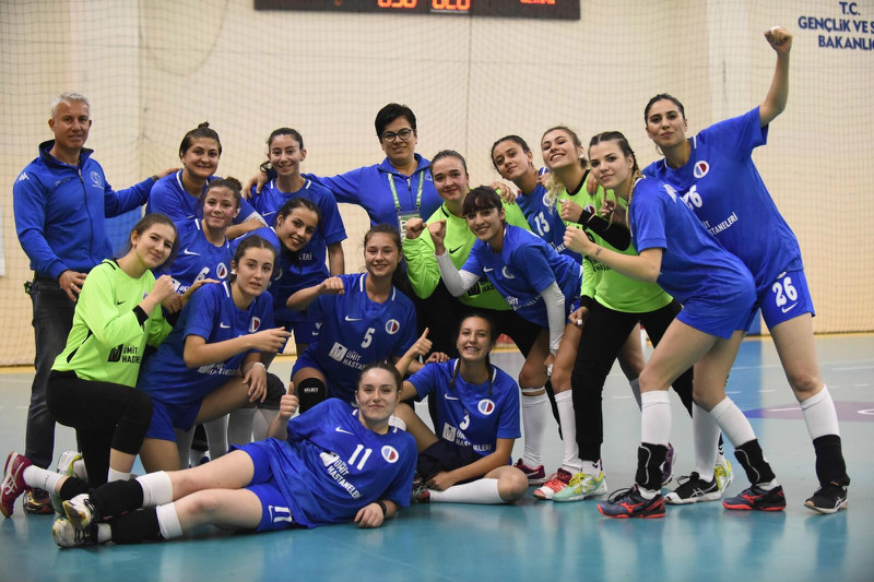 İLK YARIYI EVİNDE  KAPATACAKLAR