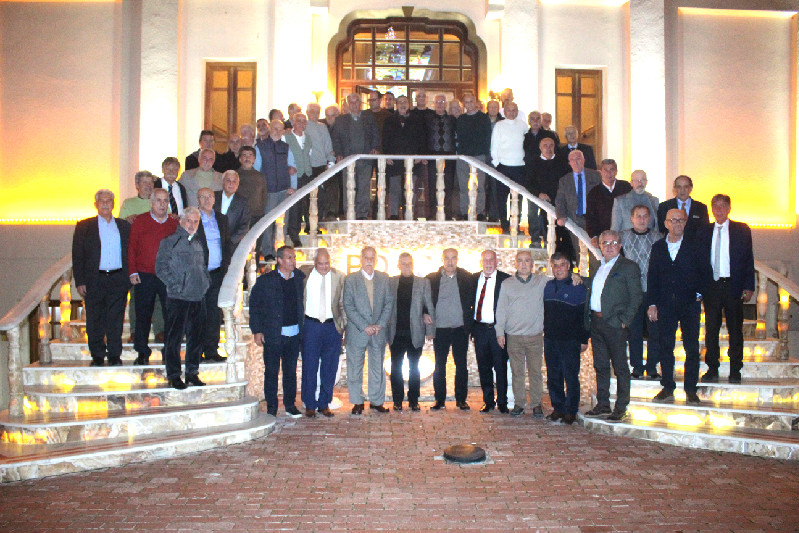 EFSANELER ÖLMEZ  BU SEVDA BİTMEZ