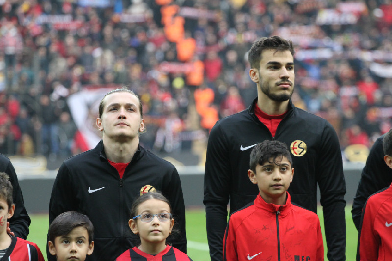 KADRODA 3 DEĞİŞİM