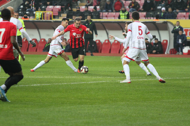 ALPEREN GÖREVİNİ YAPTI