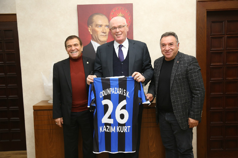 KURTU ZİYARET ETTİLER