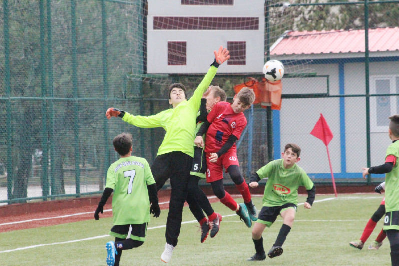 ŞAMPİYON MELAHAT ÜNÜGÜR