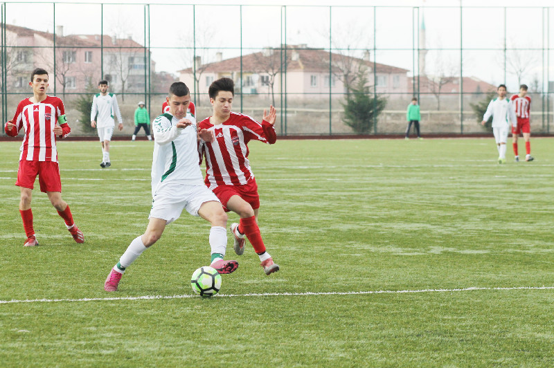 1.GENÇLERDE 1.PERDE KAPANIYOR