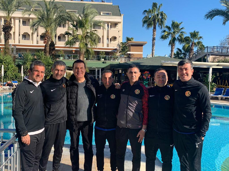 MİTHAT KÖRLER  KAMPI ZİYARET ETTİ