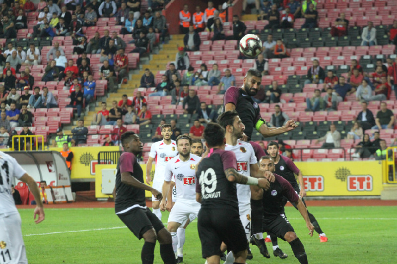 BU GENÇLİK ATEŞİ ŞEHRİ YAKACAK