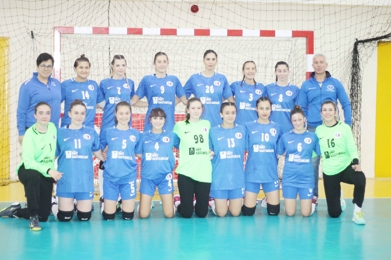 MELEKLER SAHNEYE ÇIKIYOR