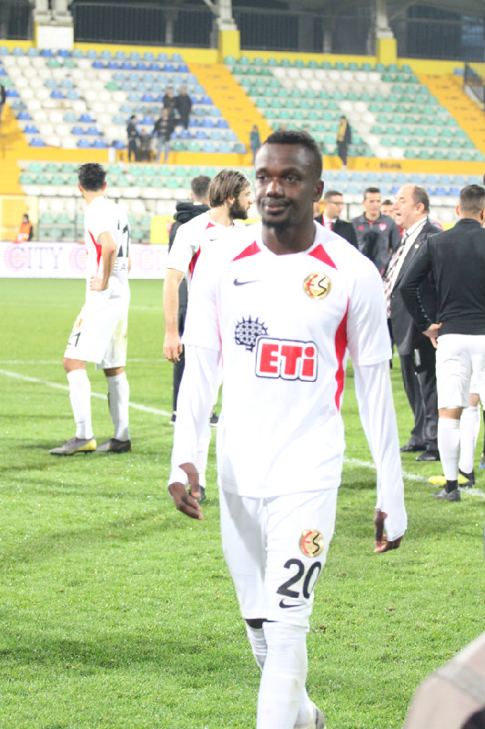 KAMAL ISSAH  İSTANBULDA