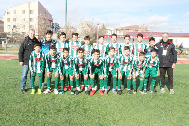 ŞAMPİYON KUPASINA KAVUŞUYOR