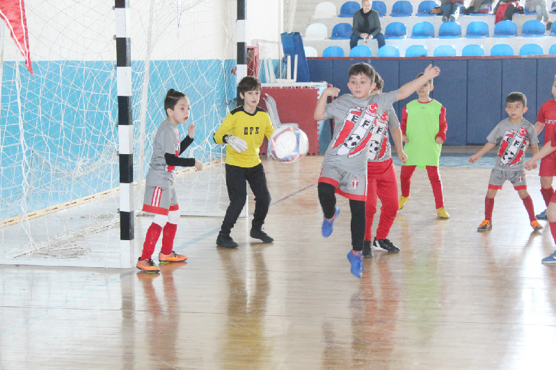 FUTSALDA HEYECAN DEVAM EDİYOR