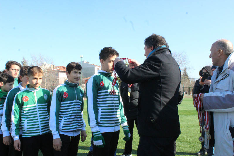 ŞAMPİYON KUPASINA KAVUŞUYOR