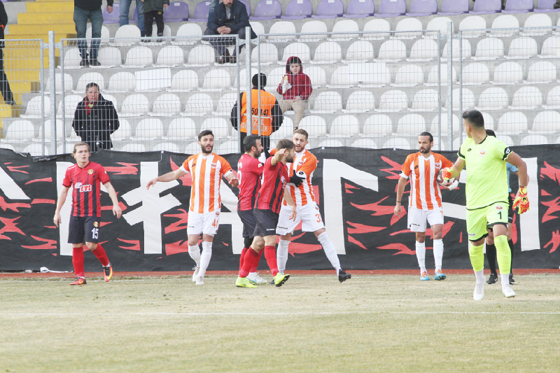 SAVAŞIYORUZ DİRENİYORUZ