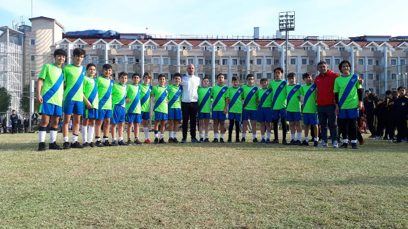 ODUNPAZARI MİNİKLERİ KUPAYLA DÖNDÜLER