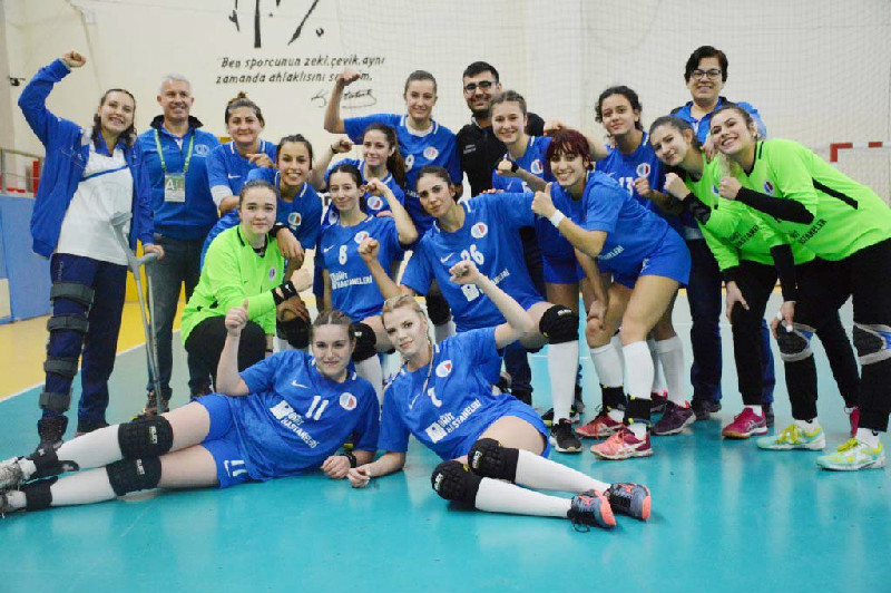 MELEKLER ŞAMPİYONLUK AŞKINA