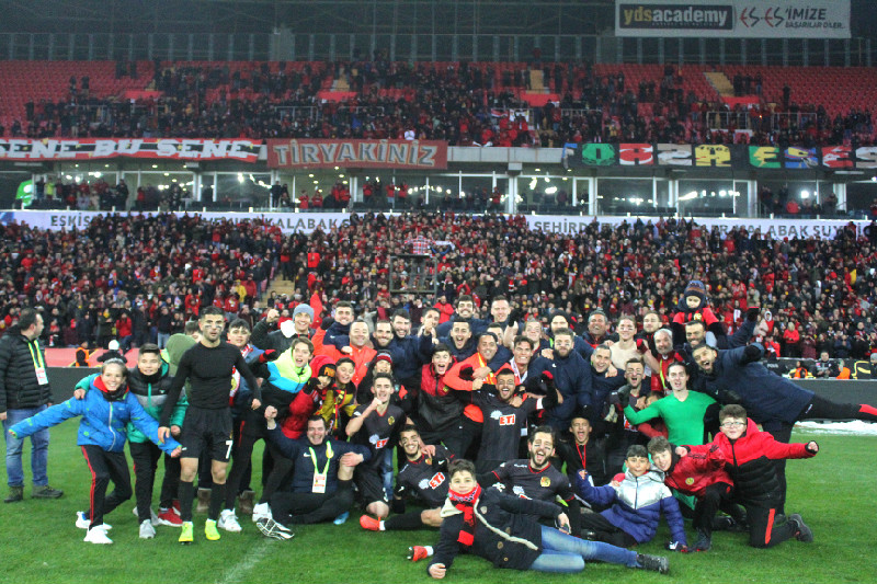 BİZDE METELER BİTMEZ  BU ES-ES DÜŞMEZ 3-0