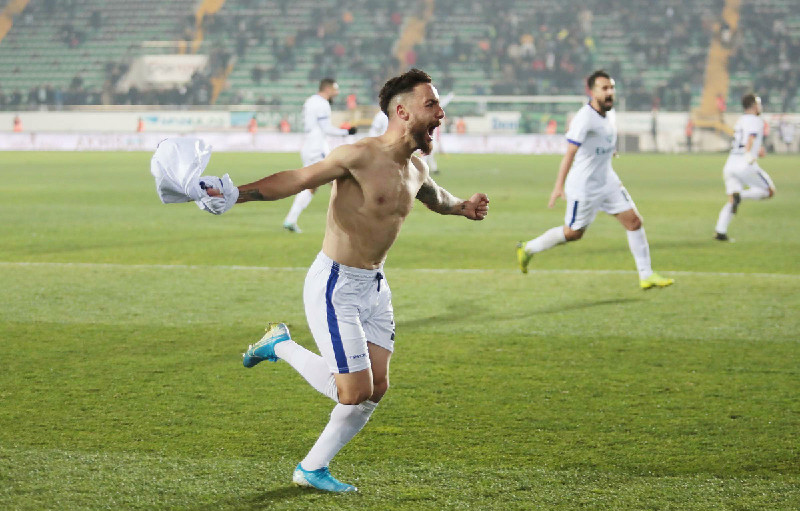 MENEMENDE İKİ EKSİK