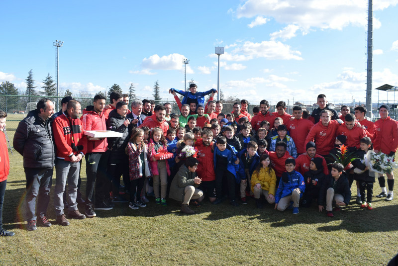 TATLI MİSAFİLER VARDI