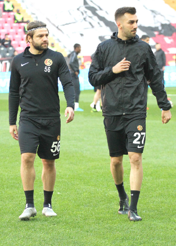 ÖZER KADROYU DEĞİŞTİRECEK