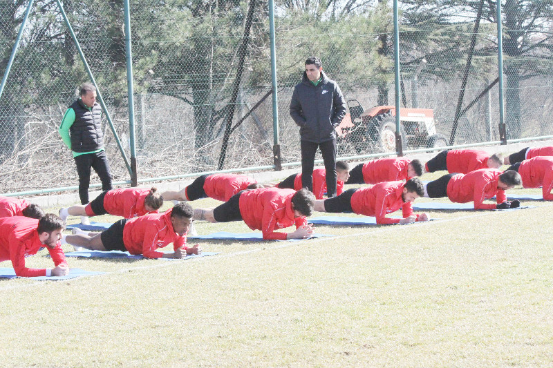 TEK HEDEF LİDERİ DEVİRMEK