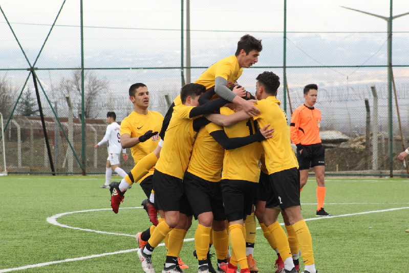 ES-ES U17LERİ LİGE DÖNDÜ
