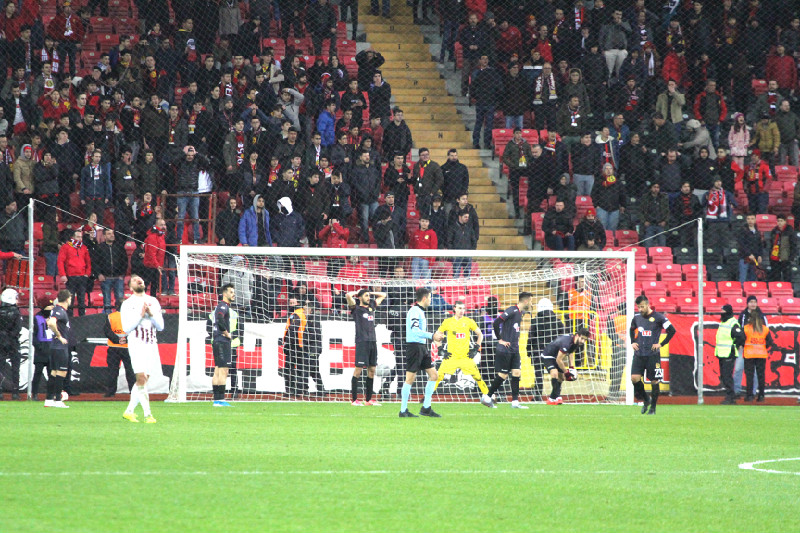 SONUNU BİLEN KAHRAMAN OLAMAZ