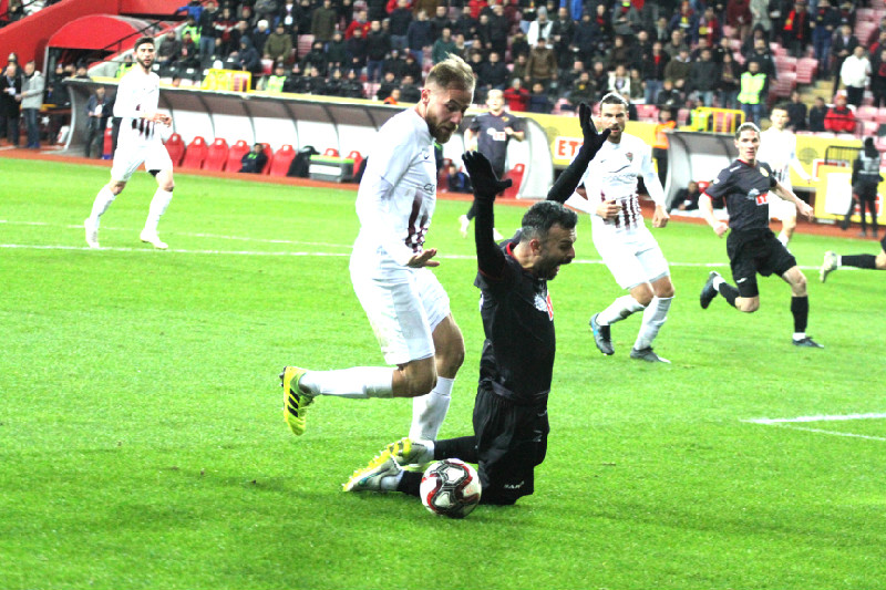 NE YAZIKKİ PENALTI DEĞİL