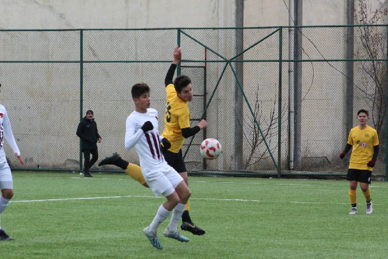 GENÇ ŞİMŞEKLER KRİTİK DEPLASMANLARA BİLENİYOR