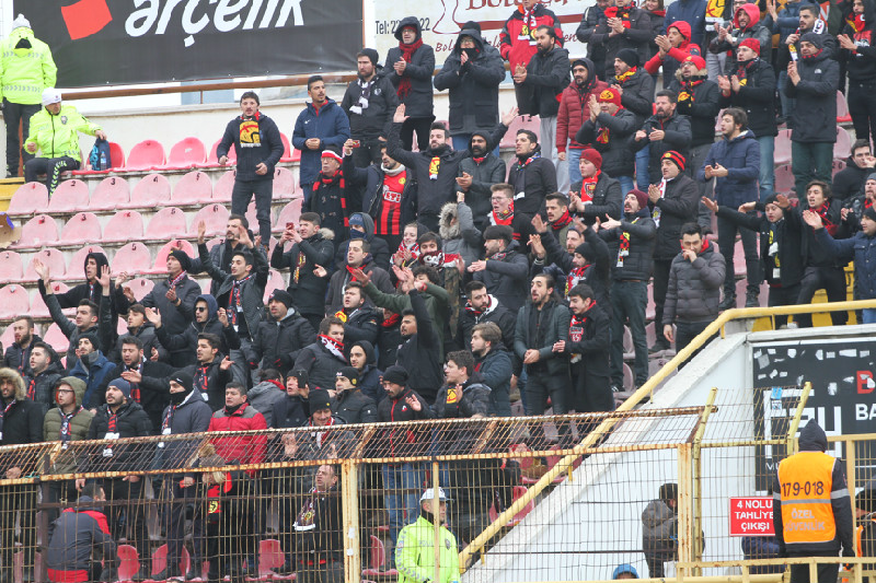 TARAFTAR YİNE YOLLARDA