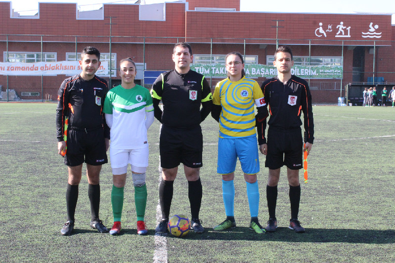 DİŞİ KRAMPONLAR DERBİYİ BEKLİYOR