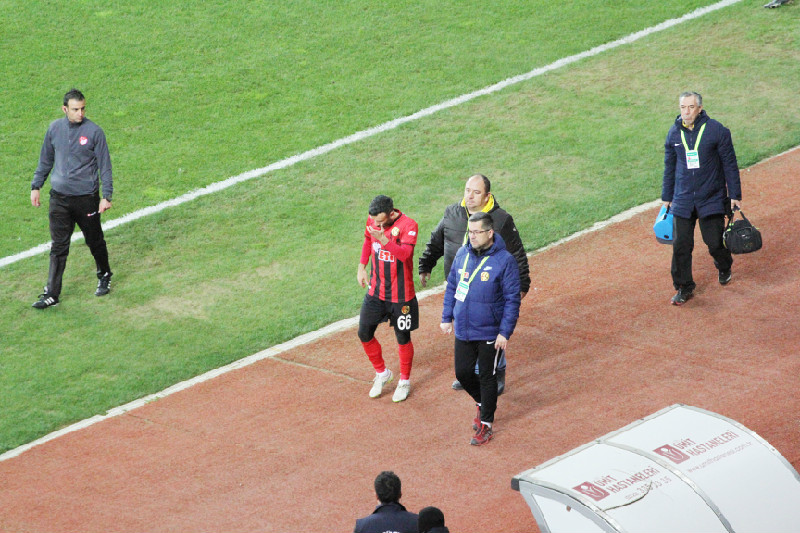 ES-ESTE 4 CEZALI VAR