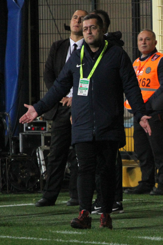 KURTGÖZDEN İSYAN