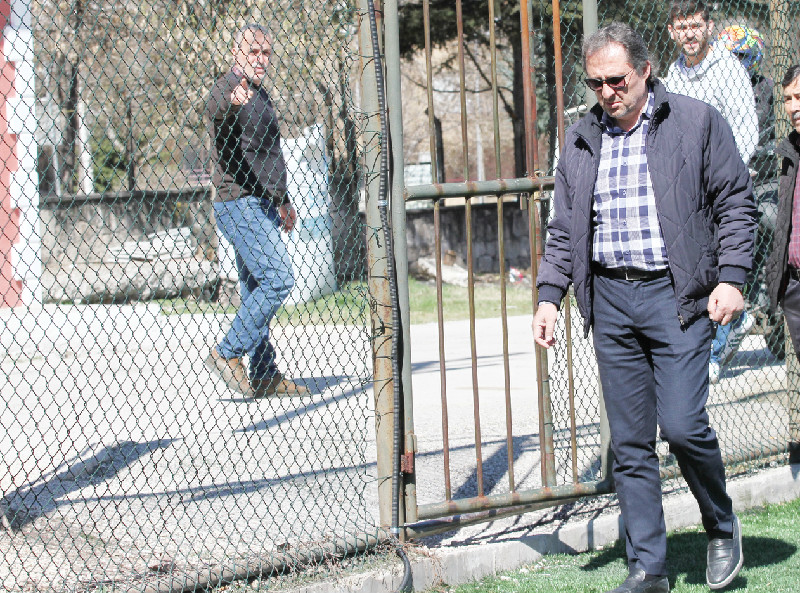 ÖNÜMÜZÜ GÖREMİYORUZ