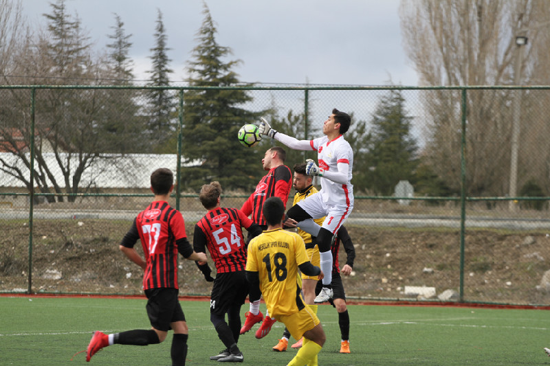 HEVESLERİ KURSAKLARINDA KALMIŞTI