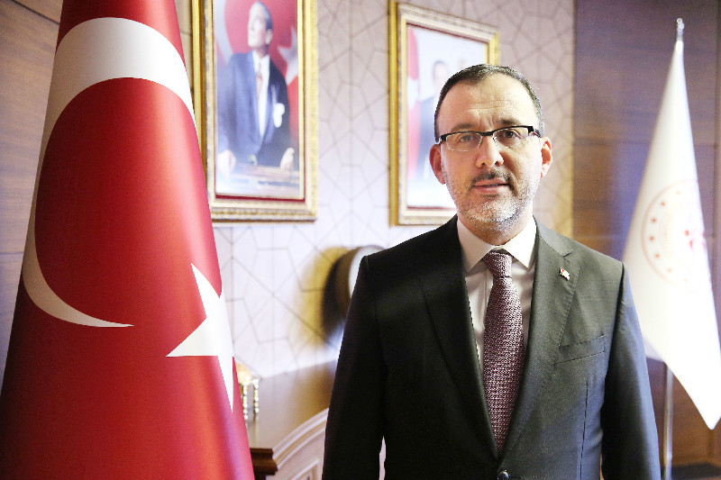 BAKAN KASAPOĞLU, OLİMPİYATLARIN ERTELENMESİNİ DEĞERLENDİRDİ