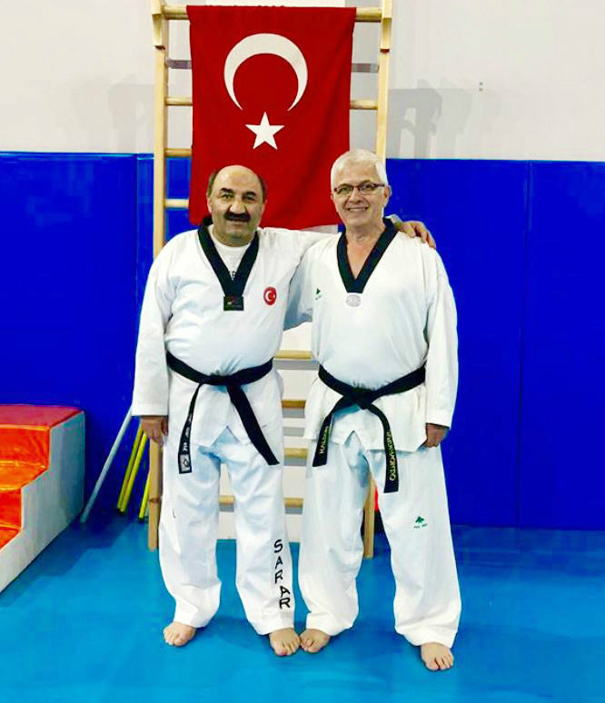 SPORCULARIMIZ 65 YAŞ ÜSTÜ YAŞLILARA YARDIMCI OLSUN