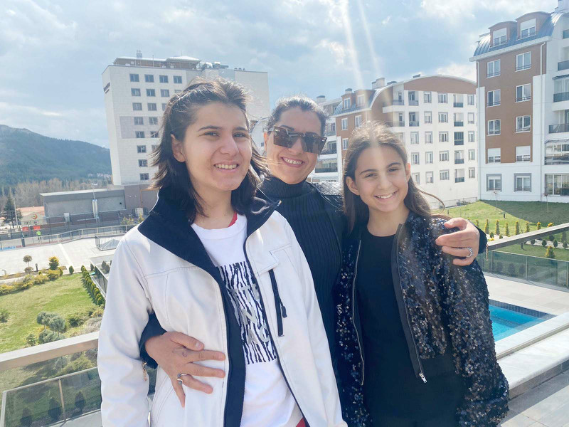 OTİZMLİ DİLA İÇİN ÖZEL ŞARKI YAPILARAK KLİP ÇEKİLDİ