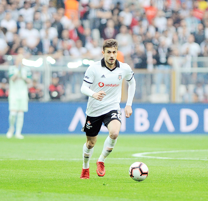 DORUKHAN TOKÖZ: "KULÜBÜMDE MUTLUYUM"