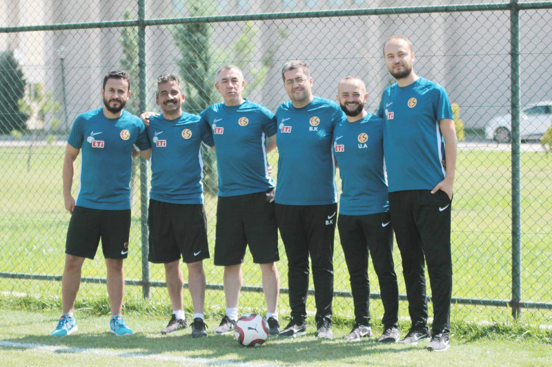 KURTGÖZDEN ANLAMLI KUTLAMA