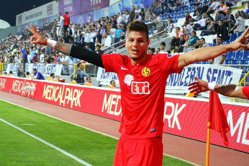 EN GÜZEL GOLÜ ES-ES FORMASI İLE ATTIM