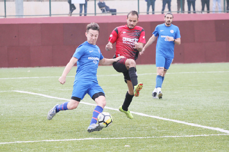 SALİH  ÖZÇELİKEL