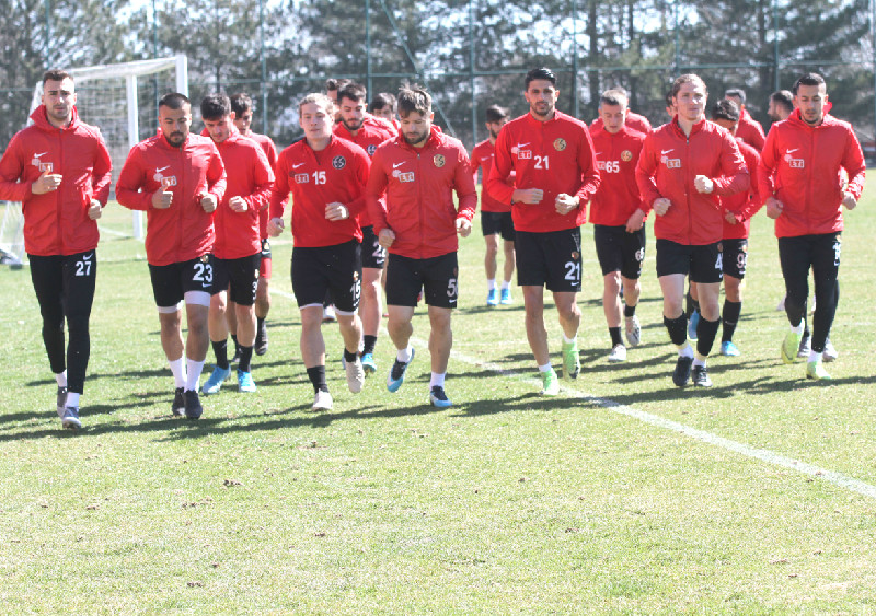 PAZARTESİ TOP BAŞI