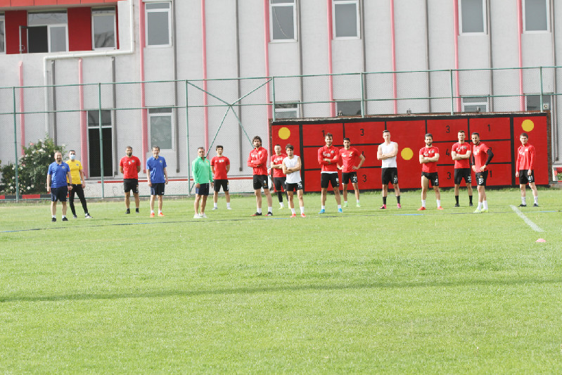 TESİSLERDEN ÇIKMAK YOK