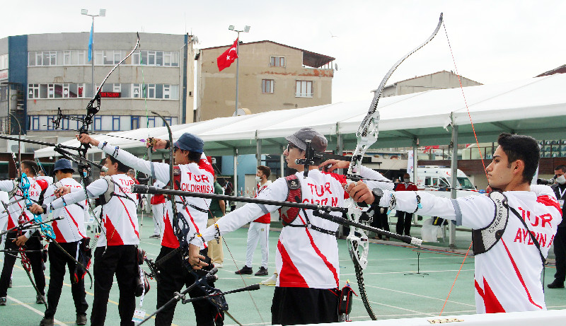 KONTROLLÜ SOSYAL HAYATA GEÇİŞTEKİ İLK TURNUVA BAŞLADI