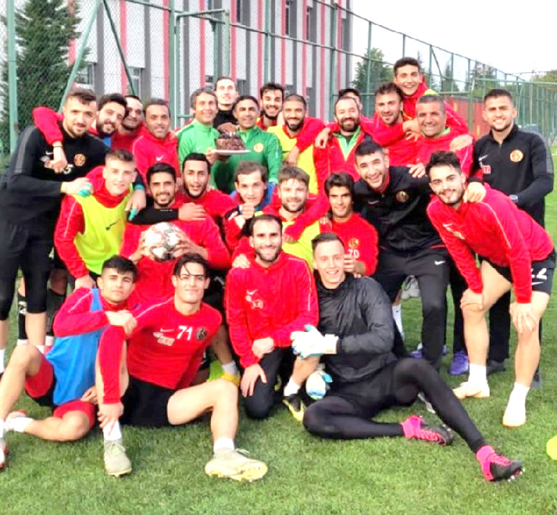 MUTLU YILLAR SERKAN HOCA