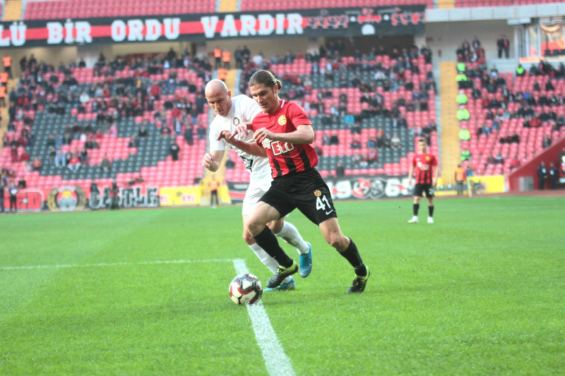 HAFTA İÇİ DE MAÇ VAR