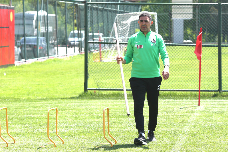 GENÇ OYUNCULARI MAÇLARA HAZIRLIYORUZ